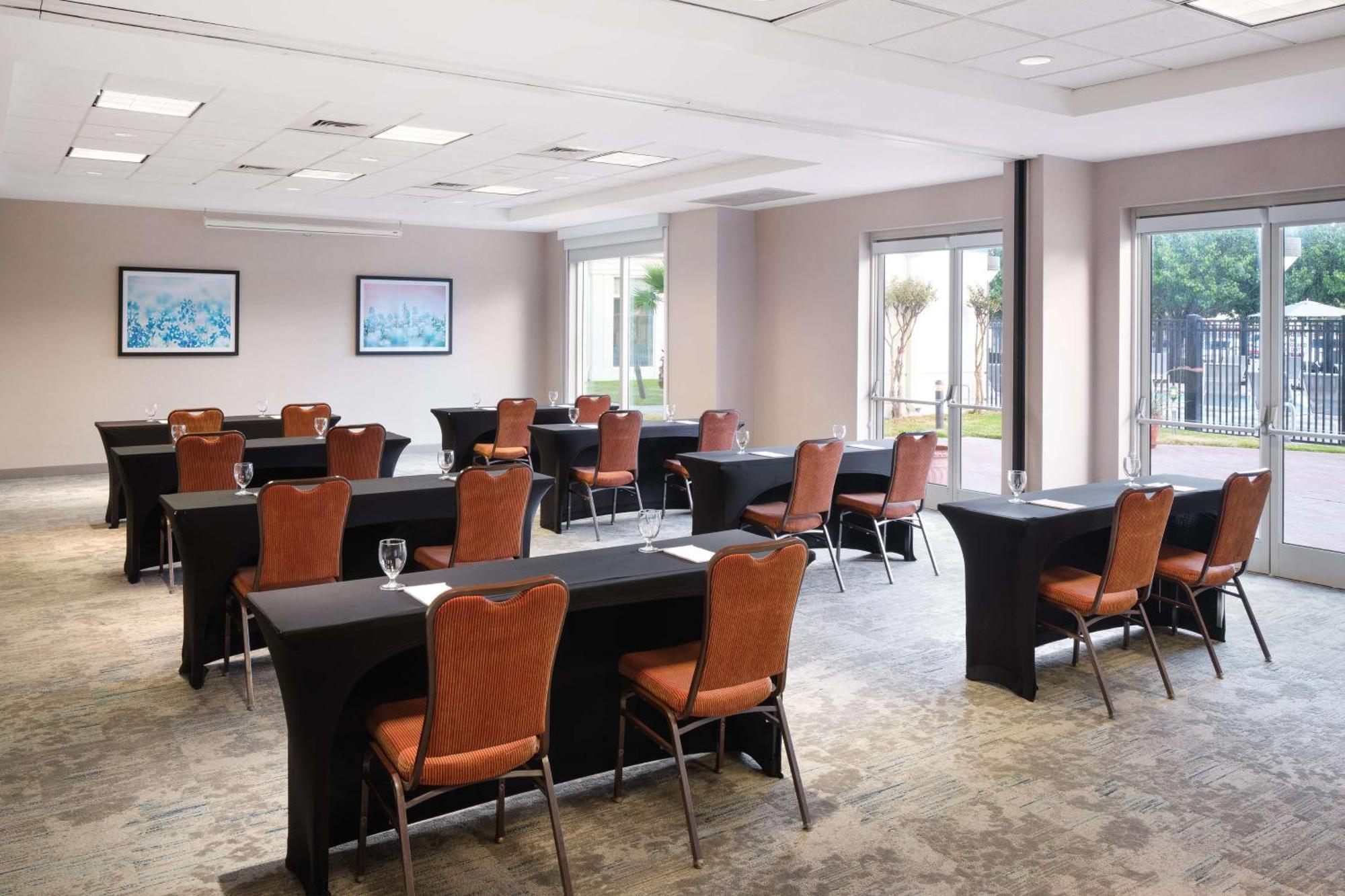 Hilton Garden Inn Houston/Bush Intercontinental Airport Bagian luar foto